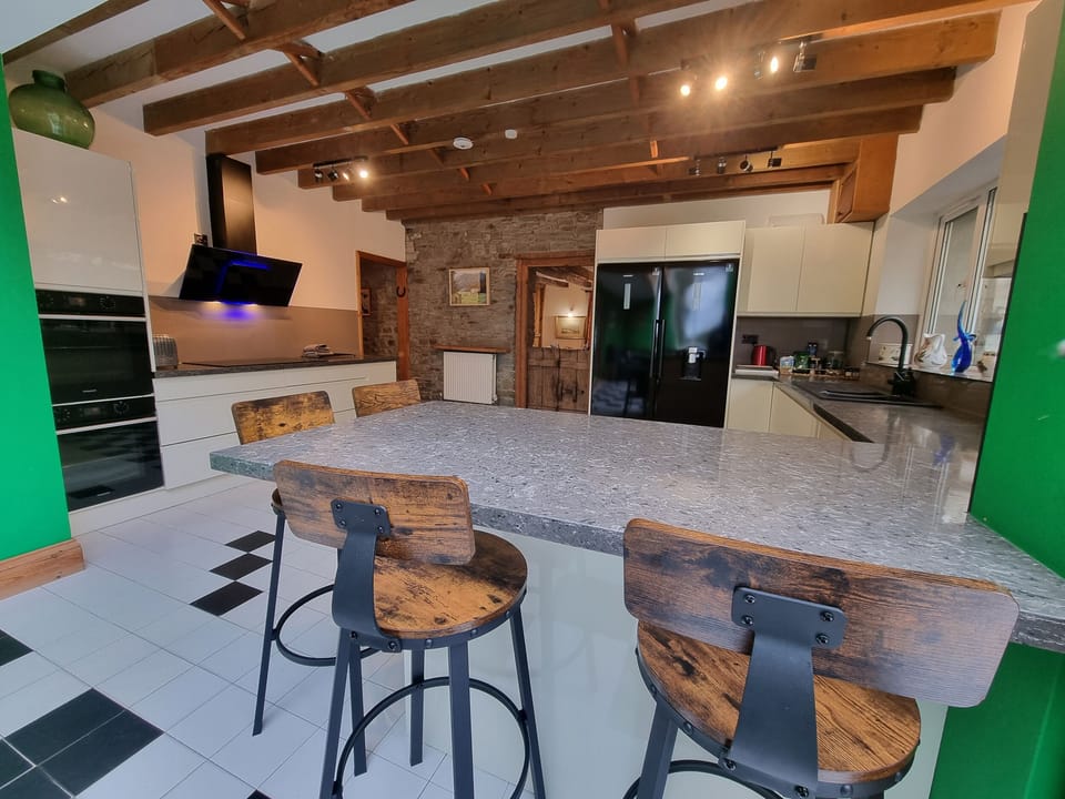 Fridge, dishwasher, electric kettle, toaster