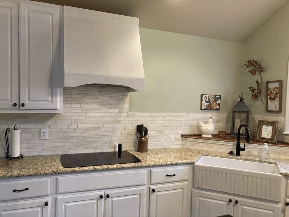 Kitchen Cooktop & Sink