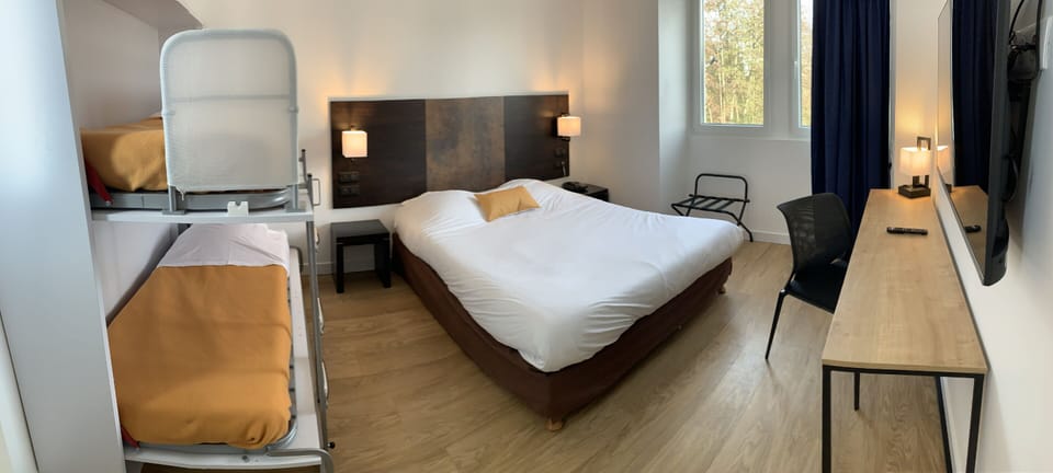 Family Room | In-room safe, desk, soundproofing, iron/ironing board