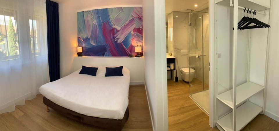 Double Room, Courtyard Area | In-room safe, desk, soundproofing, iron/ironing board