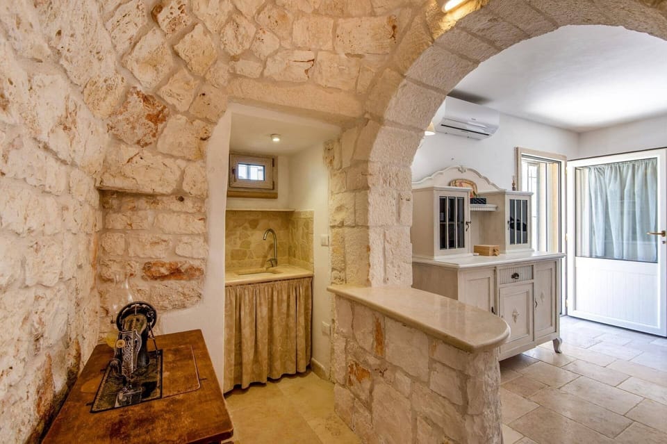 Villa Angelo image