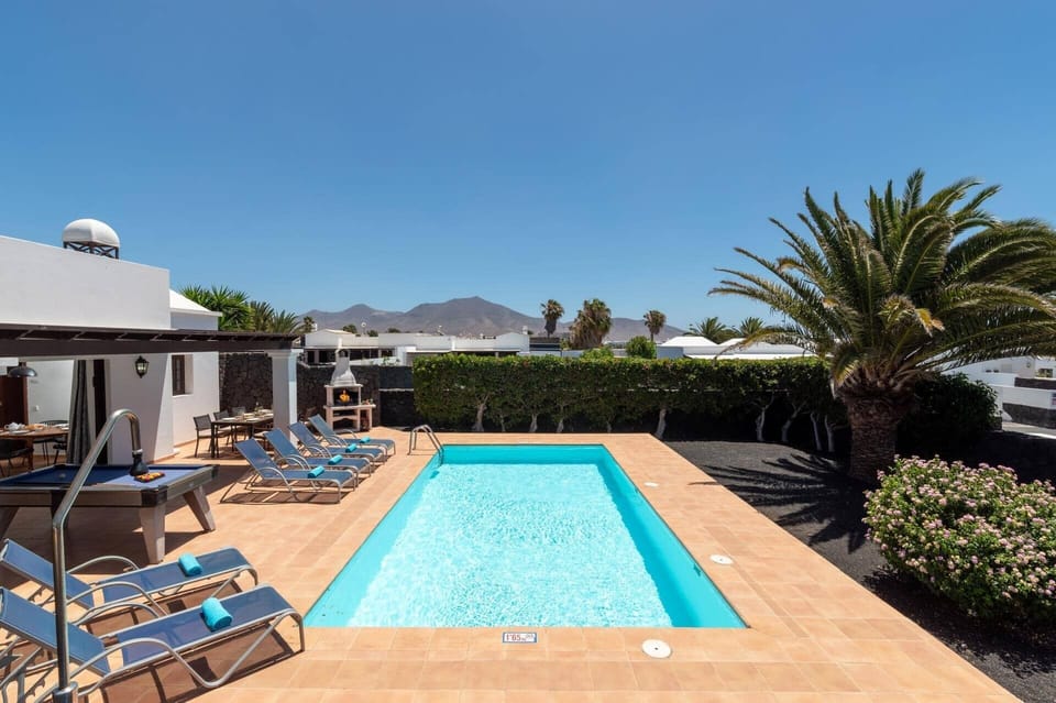 Villa Dorada image