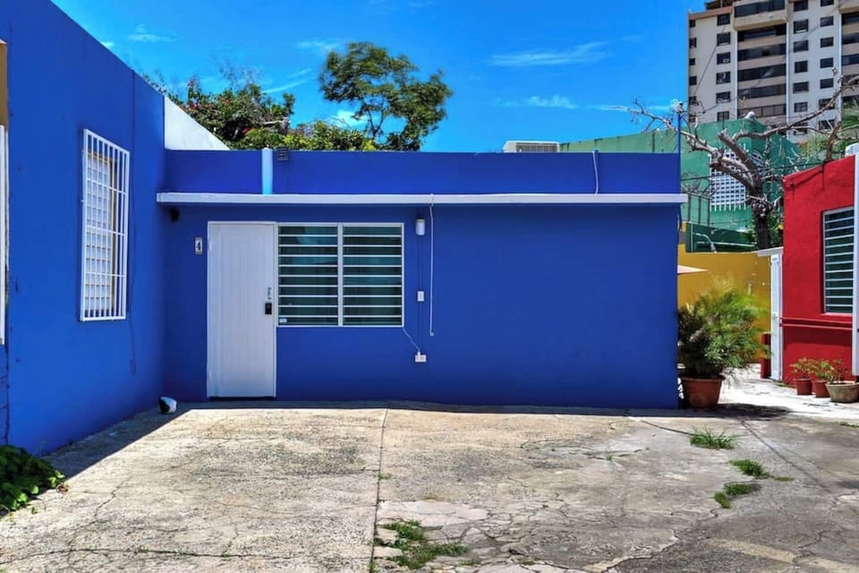 Cottage #4 - 2 bed / 2 bath Island living. (This unit is now green).