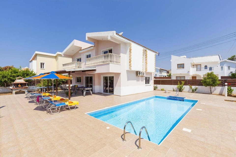 Villa Dione image