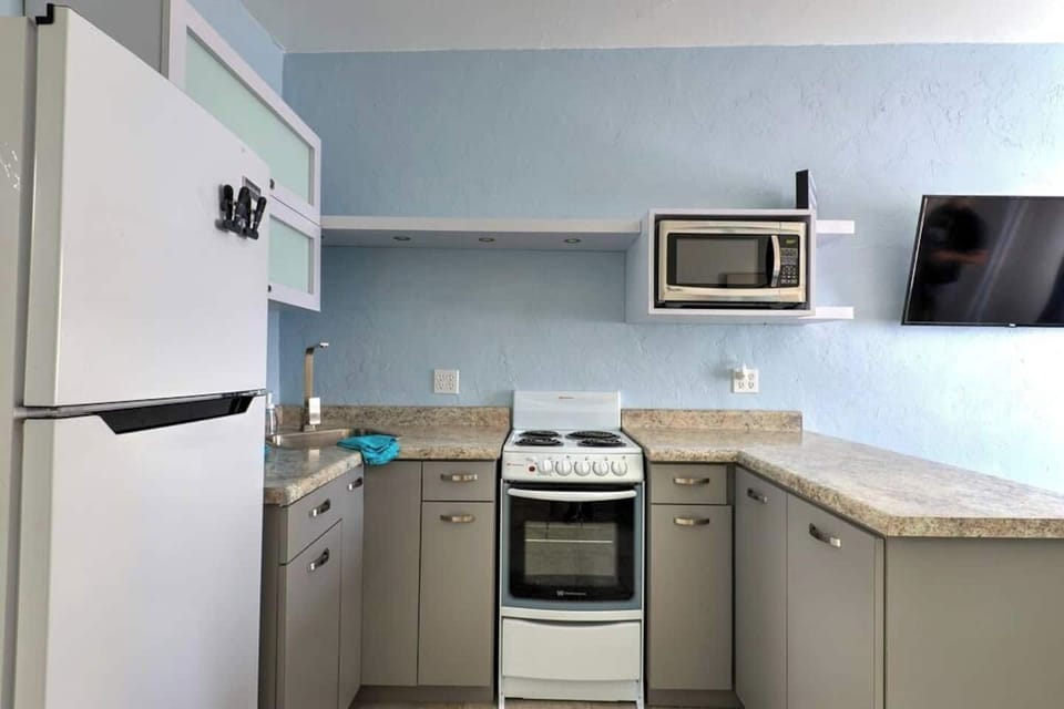 Cottage 4 - Kitchen.