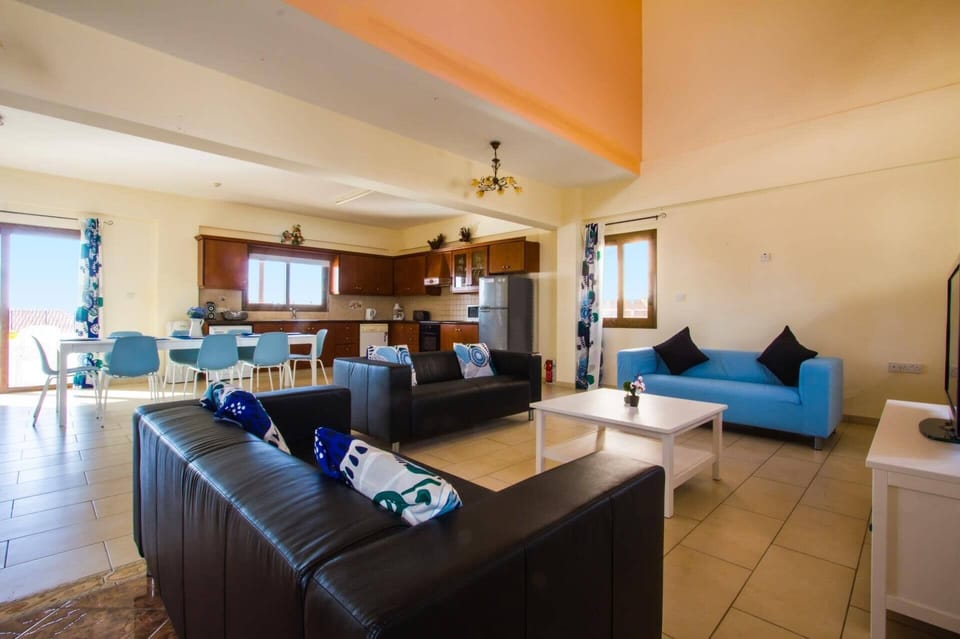 Villa Antonia image