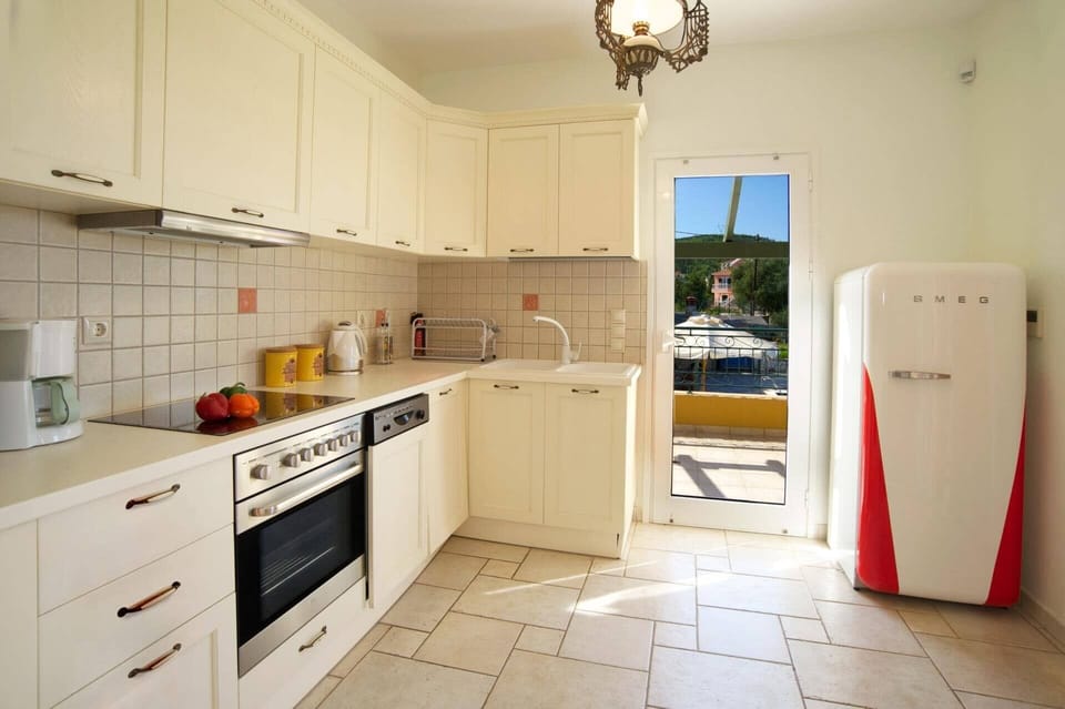 Villa Emelisse image