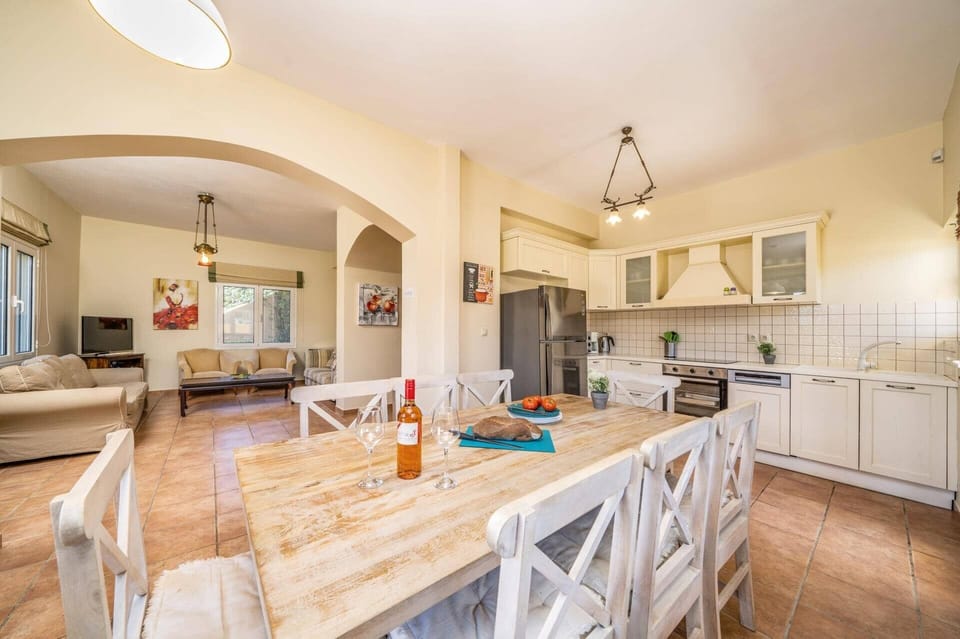 Villa Emelisse image