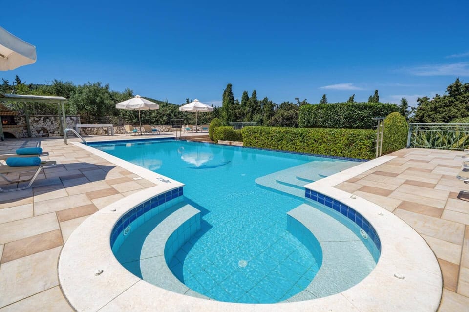 Villa Emelisse image