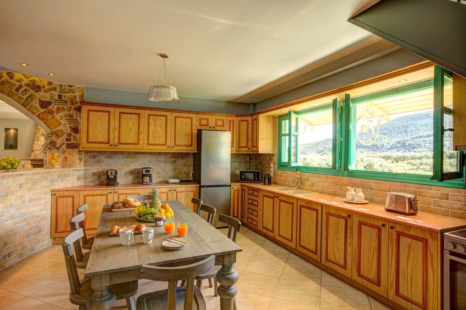 Villa Amari image