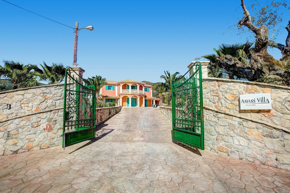 Villa Amari image