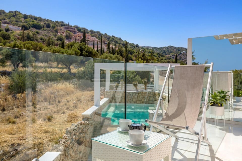 Villa Dion Retreat image