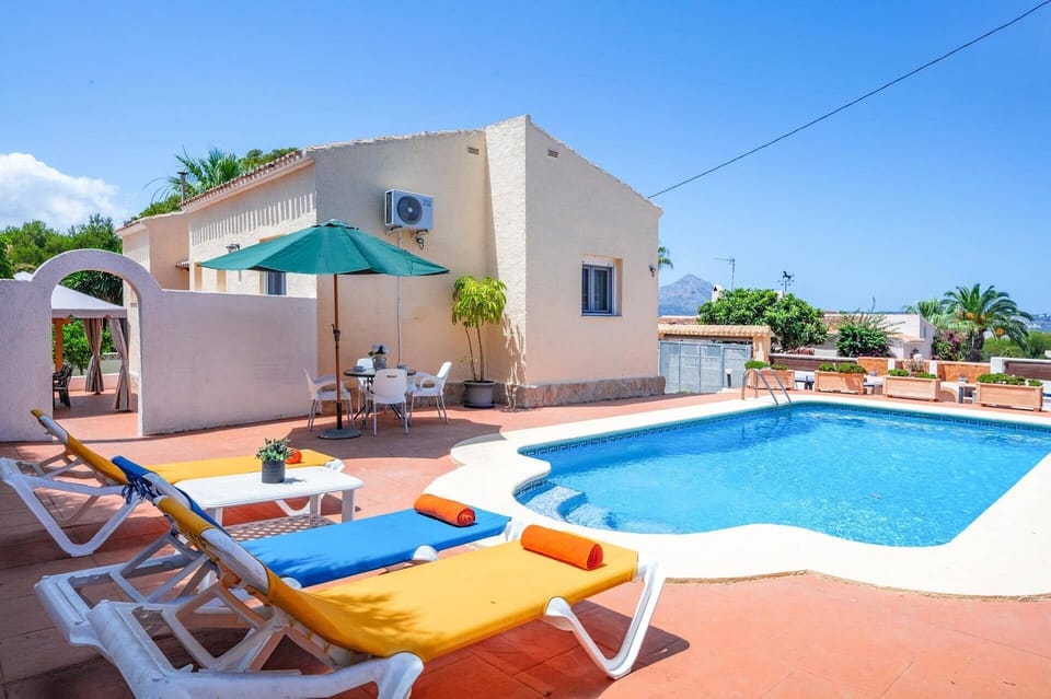 Villa Heron image