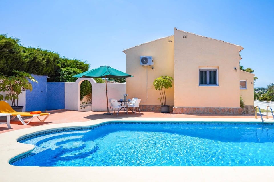 Villa Heron image