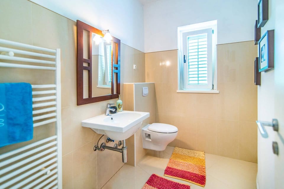 Villa Bella image