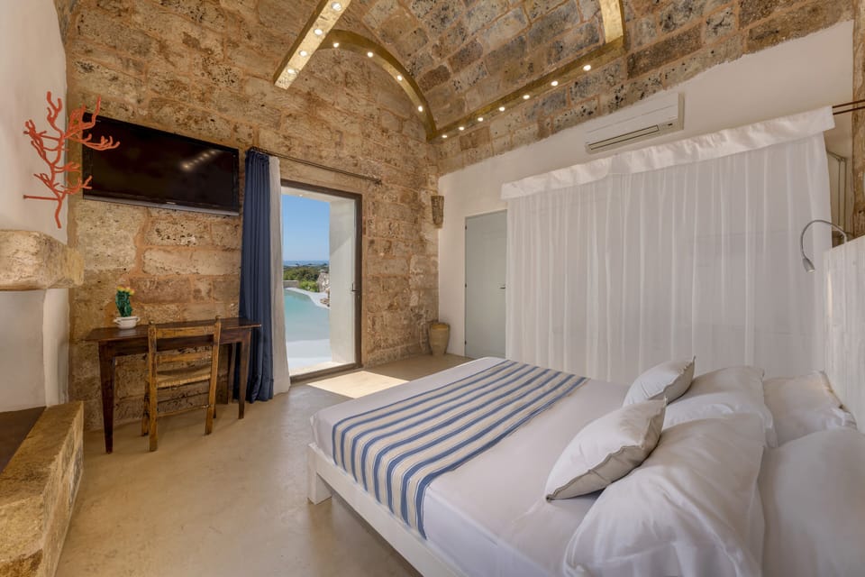 Superior Double Room | Soundproofing, iron/ironing board, cribs/infant beds, free WiFi