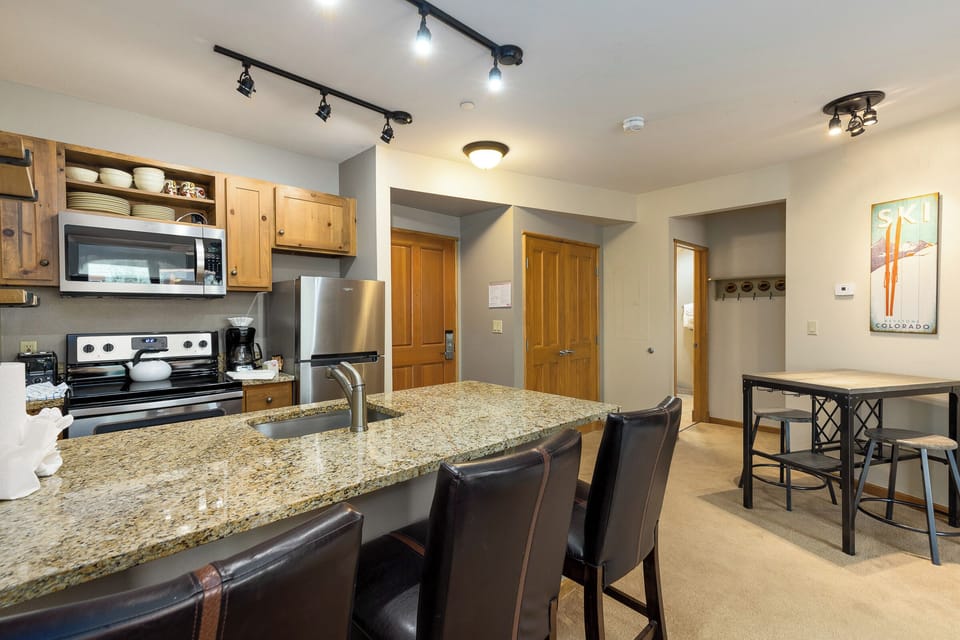 Condo (1 Bedroom) | Property amenity