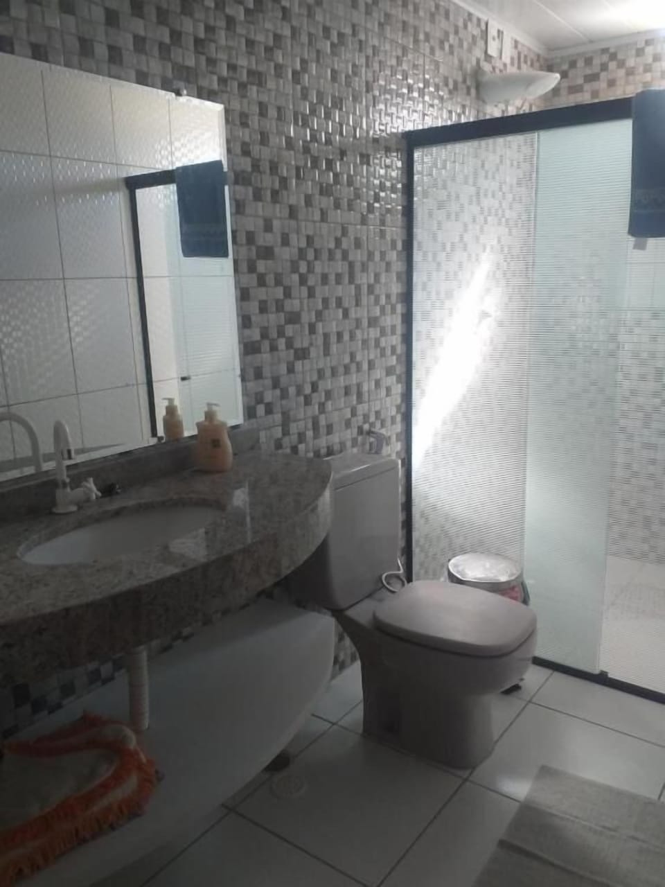 Free toiletries, towels