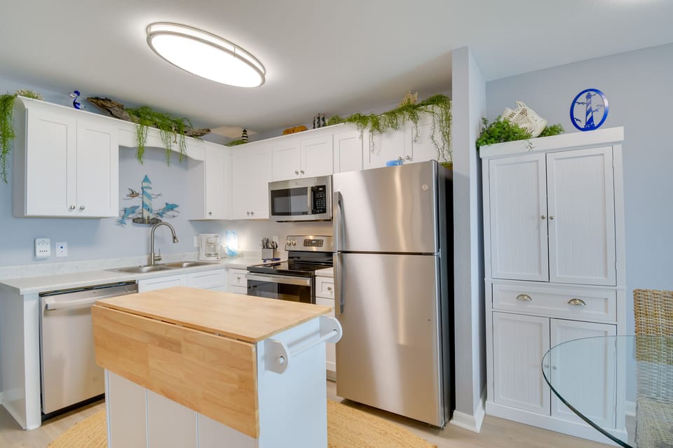 Kitchen | Blender | Drip Coffee Maker | Toaster