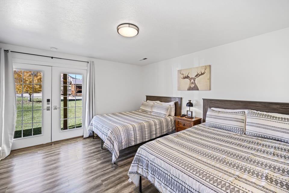Family Quadruple Room, Ensuite, Mountain View