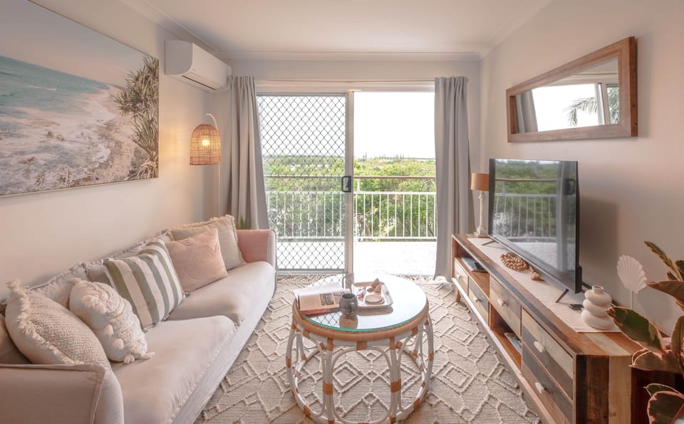 An open, light-filled lounge made for slow afternoons
