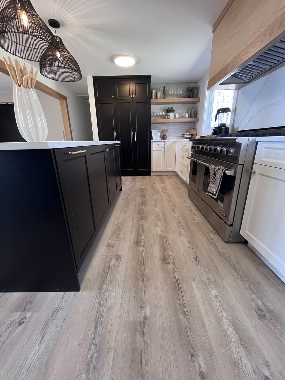 48” gas range and island area