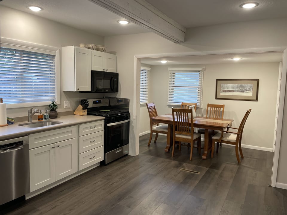 Kitchen and dining area.