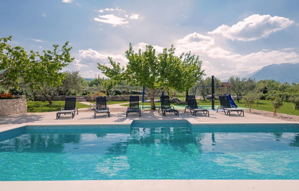 pool
