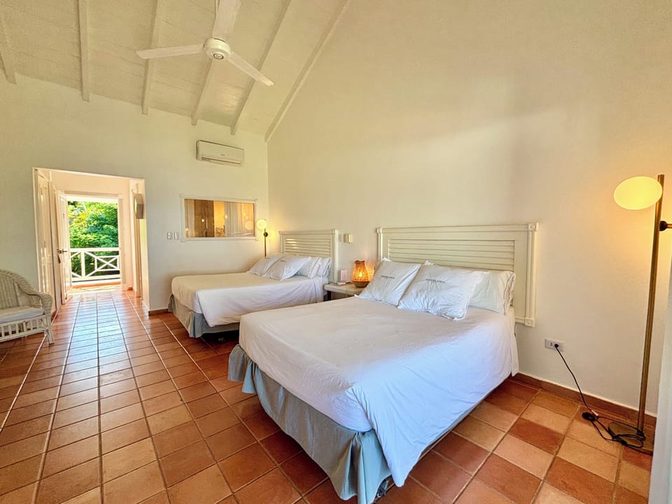 Standard Double Room, Sea View | In-room safe, laptop workspace, blackout drapes, iron/ironing board