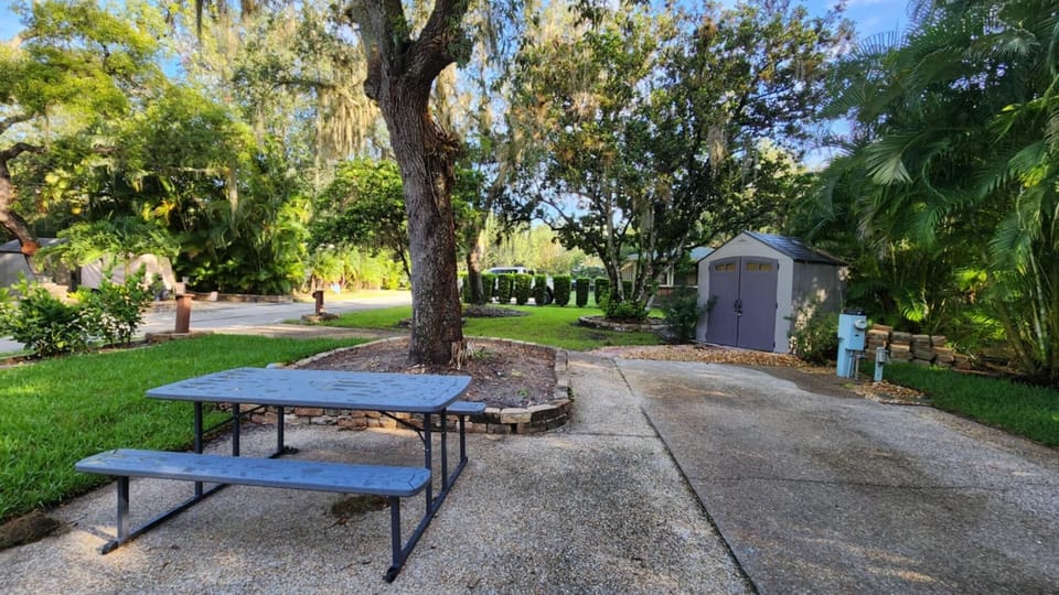 Luxury RV Site at River Ranch!  Large Corner Lot, Walk to Pool and Laundry! 374 (2502)