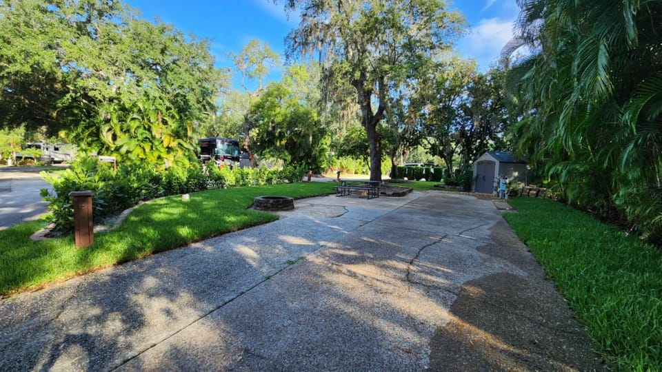 Luxury RV Site at River Ranch!  Large Corner Lot, Walk to Pool and Laundry! 374 (2501)