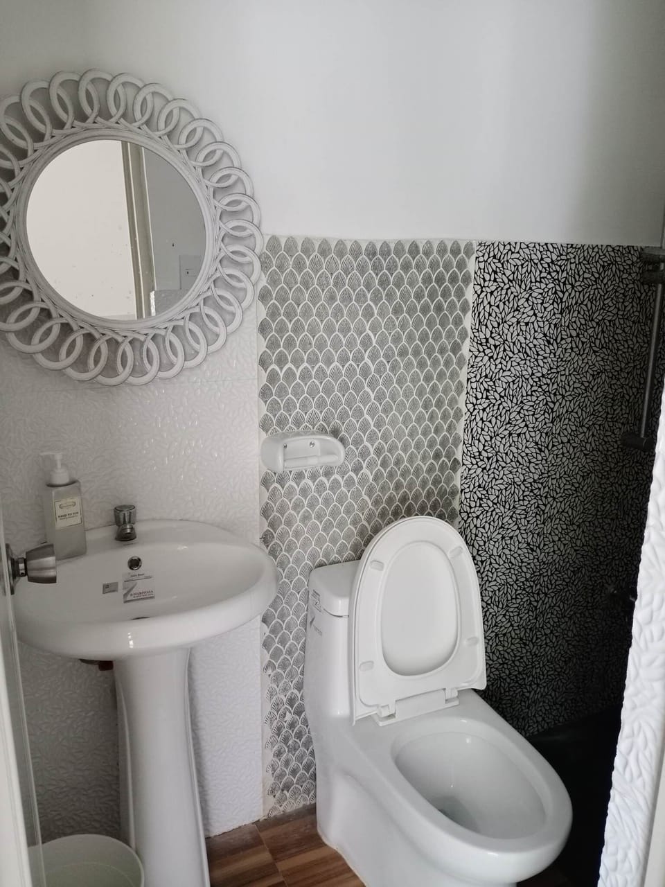 Basic Quadruple Room, 1 Bedroom | Bathroom | Shower, towels