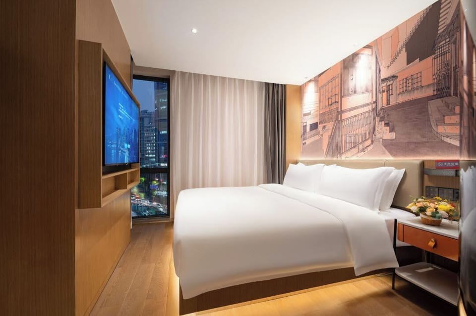 Standard Double Room | Premium bedding, down comforters, Select Comfort beds, desk