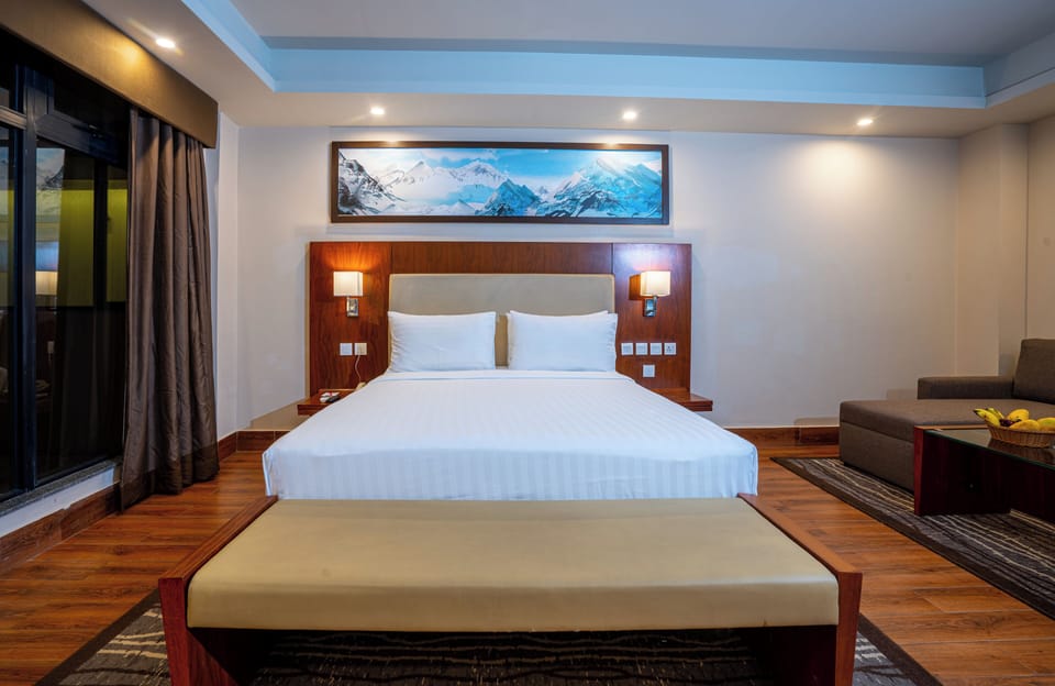 Room | Desk, laptop workspace, WiFi (free), individually furnished