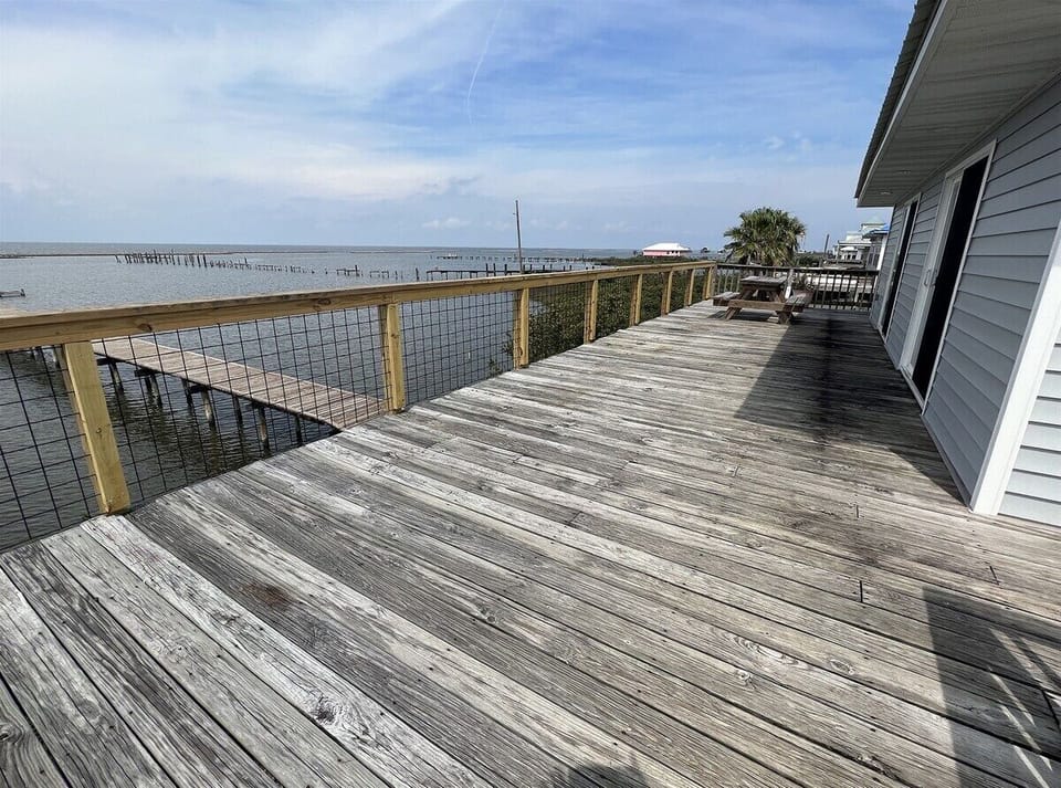 Deck Facing Bay