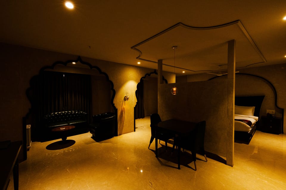 Minibar, free WiFi, bed sheets