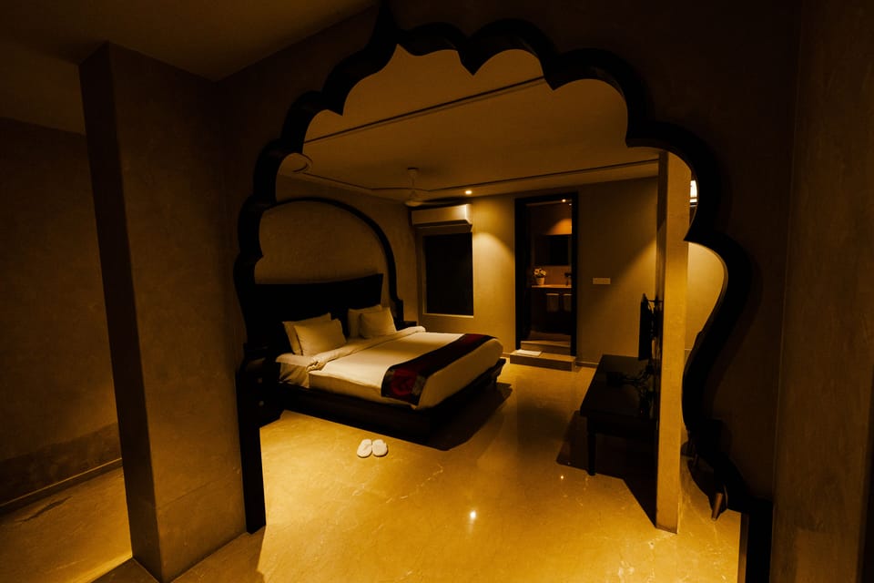 Minibar, free WiFi, bed sheets