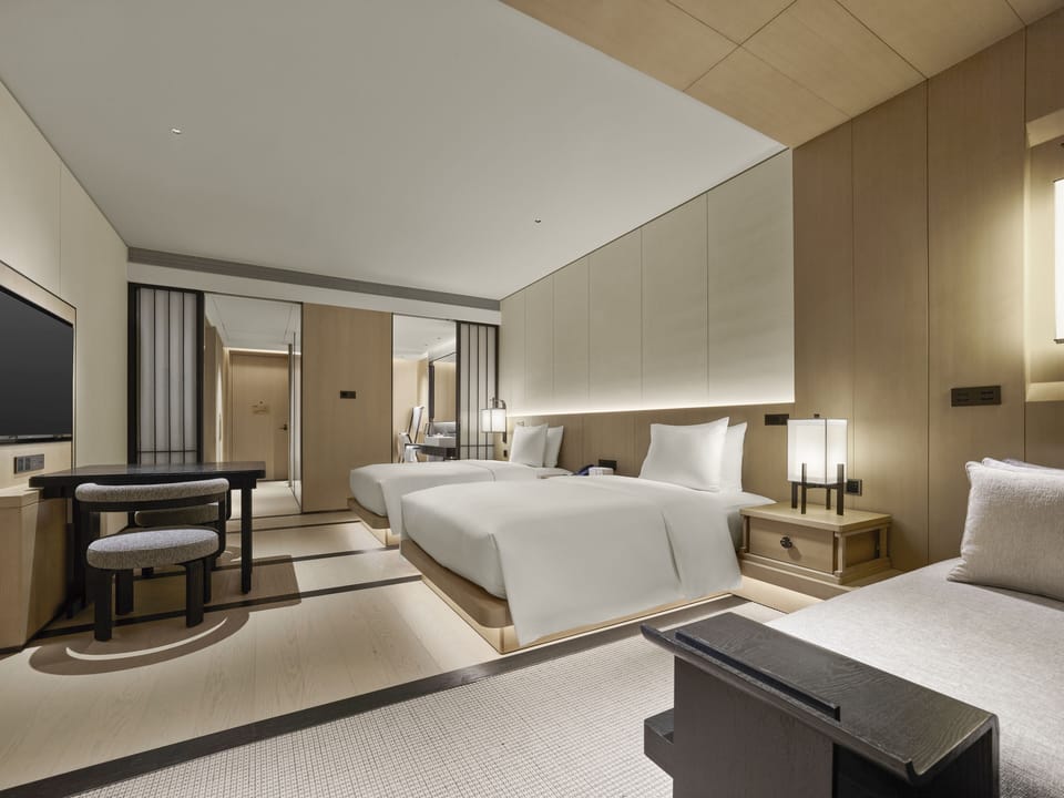 Basic Room, 2 Twin Beds | In-room safe, desk, blackout drapes, WiFi (free)