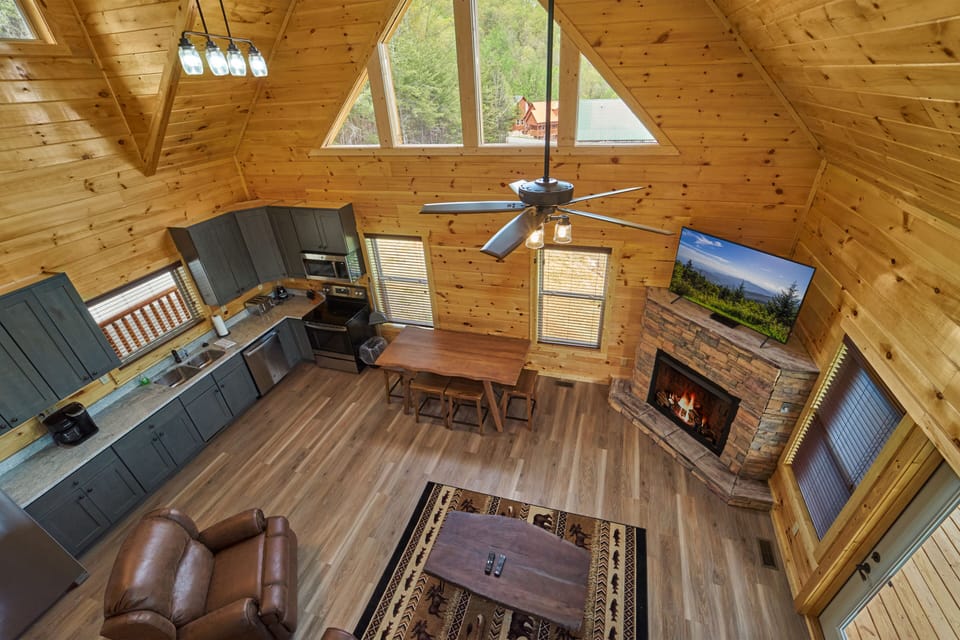 Great Room with Fireplace - Great Room with Fireplace