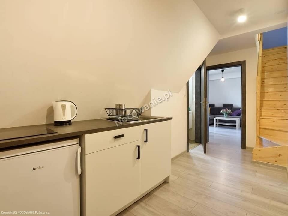 Comfort Apartment, 1 Bedroom, Non Smoking, Balcony | Cribs/infant beds, travel crib, free WiFi, bed sheets