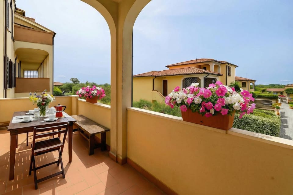 Family Apartment, 1 Bedroom, 2 Bathrooms (Casa di Allegra Terme di Venturina) | Outdoor dining