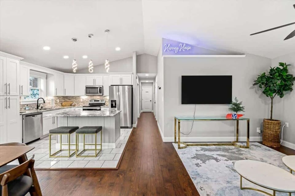 Embrace the freedom of an open living space: Our design seamlessly blends functionality and style, creating a versatile environment where every moment feels expansive and connected.