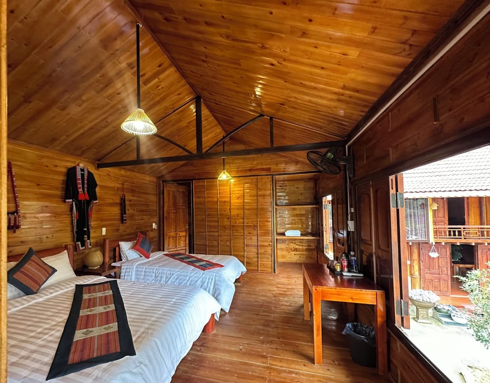 Panoramic Bungalow, Pool View | Premium bedding, memory foam beds, desk, blackout drapes