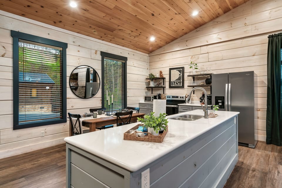 Enjoy the openess of Hang Loose cabin. 