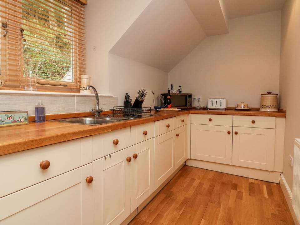 Fridge, dishwasher, electric kettle, toaster
