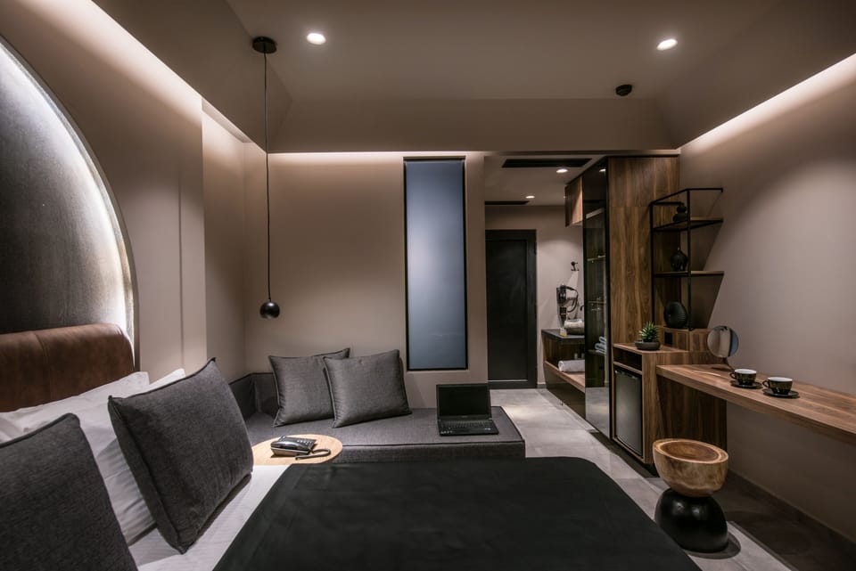 Minibar, in-room safe, desk, blackout drapes
