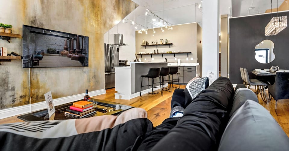 Experience comfort with a dash of luxury—Super Stays sets the scene for your bachelor party with the best of downtown Louisville just moments away.