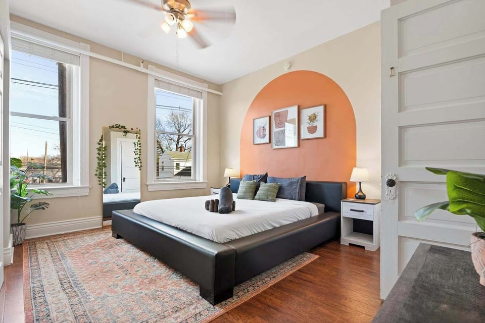 Super Stays offers a stylish stay, nestled near all the unique things to do in Louisville, creating the perfect backdrop for the best bachelor party destinations.