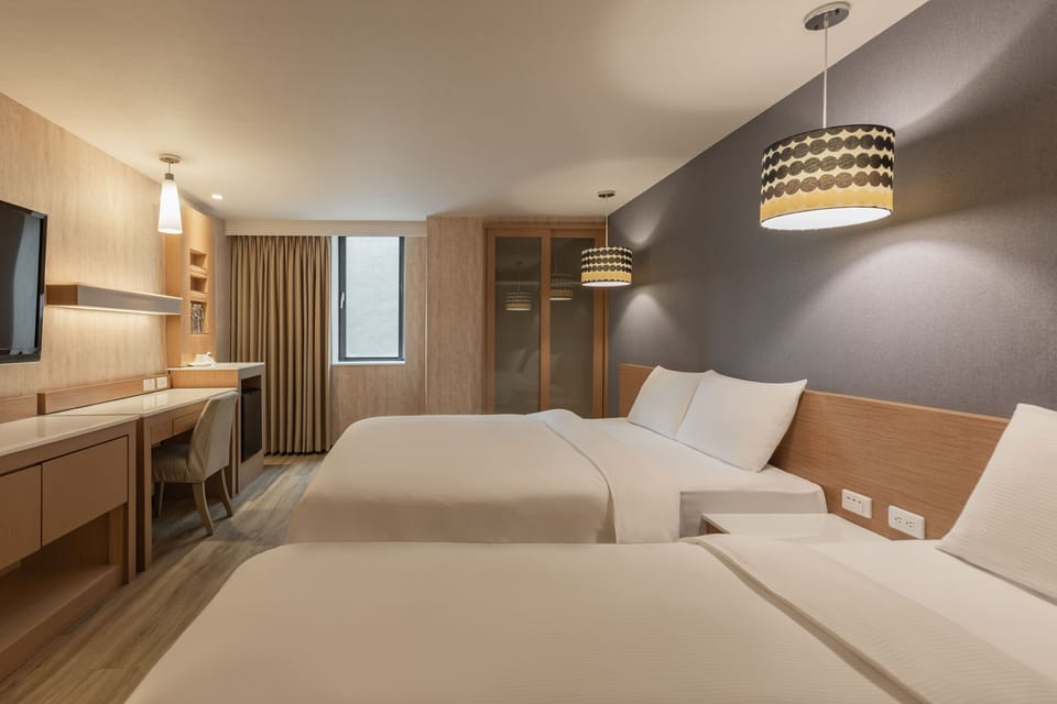 Quadruple Room | Down comforters, desk, blackout drapes, soundproofing