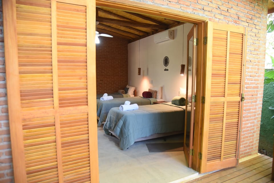 Comfort Triple Apartment | Desk, laptop workspace, free WiFi, bed sheets